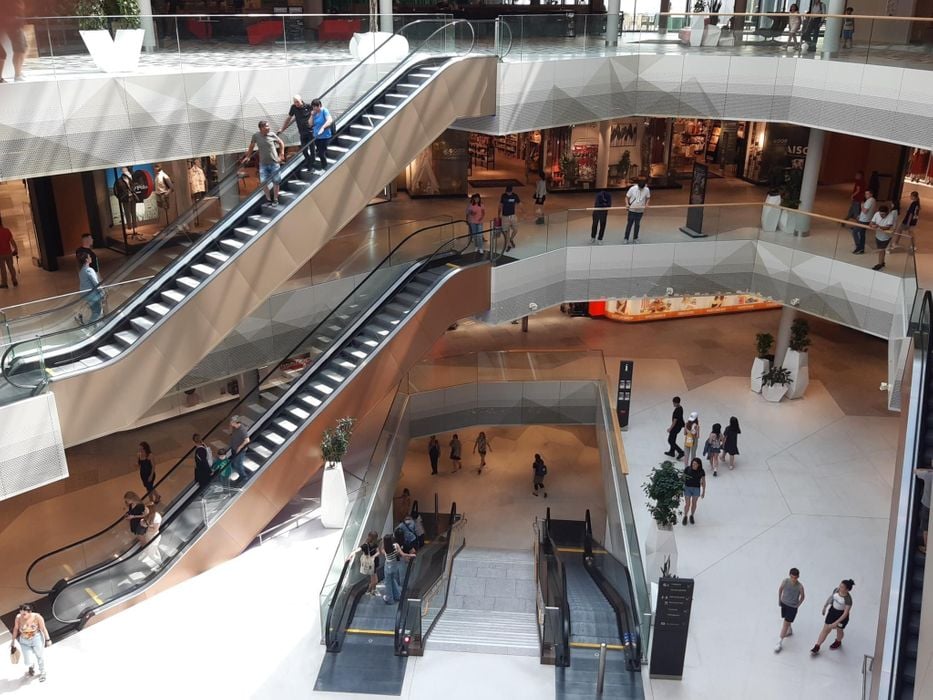 Wie ein Flughafen ohne Entkommen: Die Mall of Switzerland.