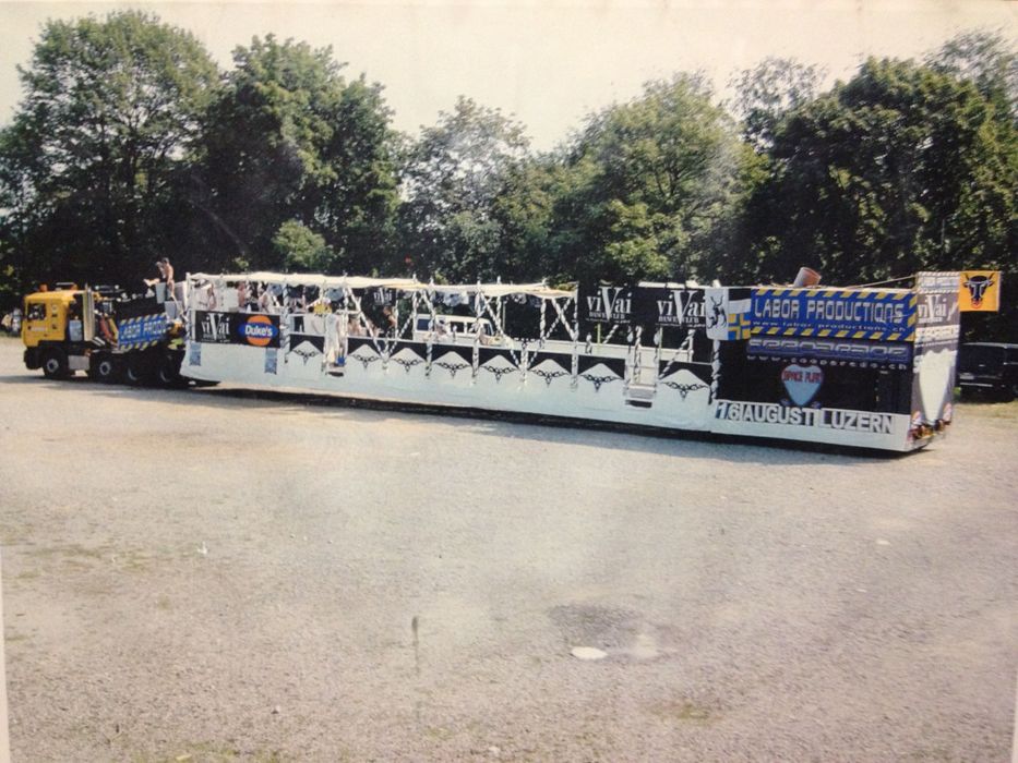 Ab 1997 war Uri an der Street Parade in Zürich vertreten - mit dem Lovemobil von Labor Productions.